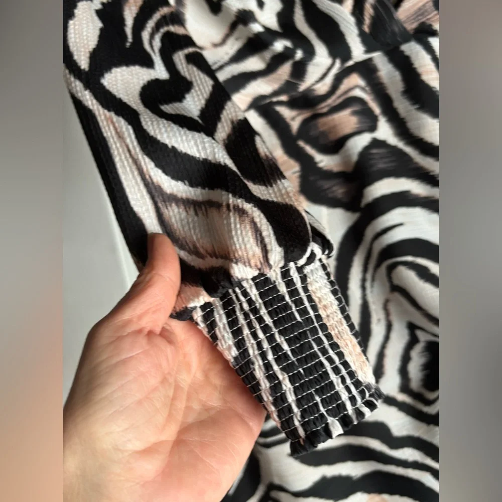 Anthropologie Faux Wrap Zebra Print Long Sleeve Mini Dress sz 12P - Picture 9 of 15